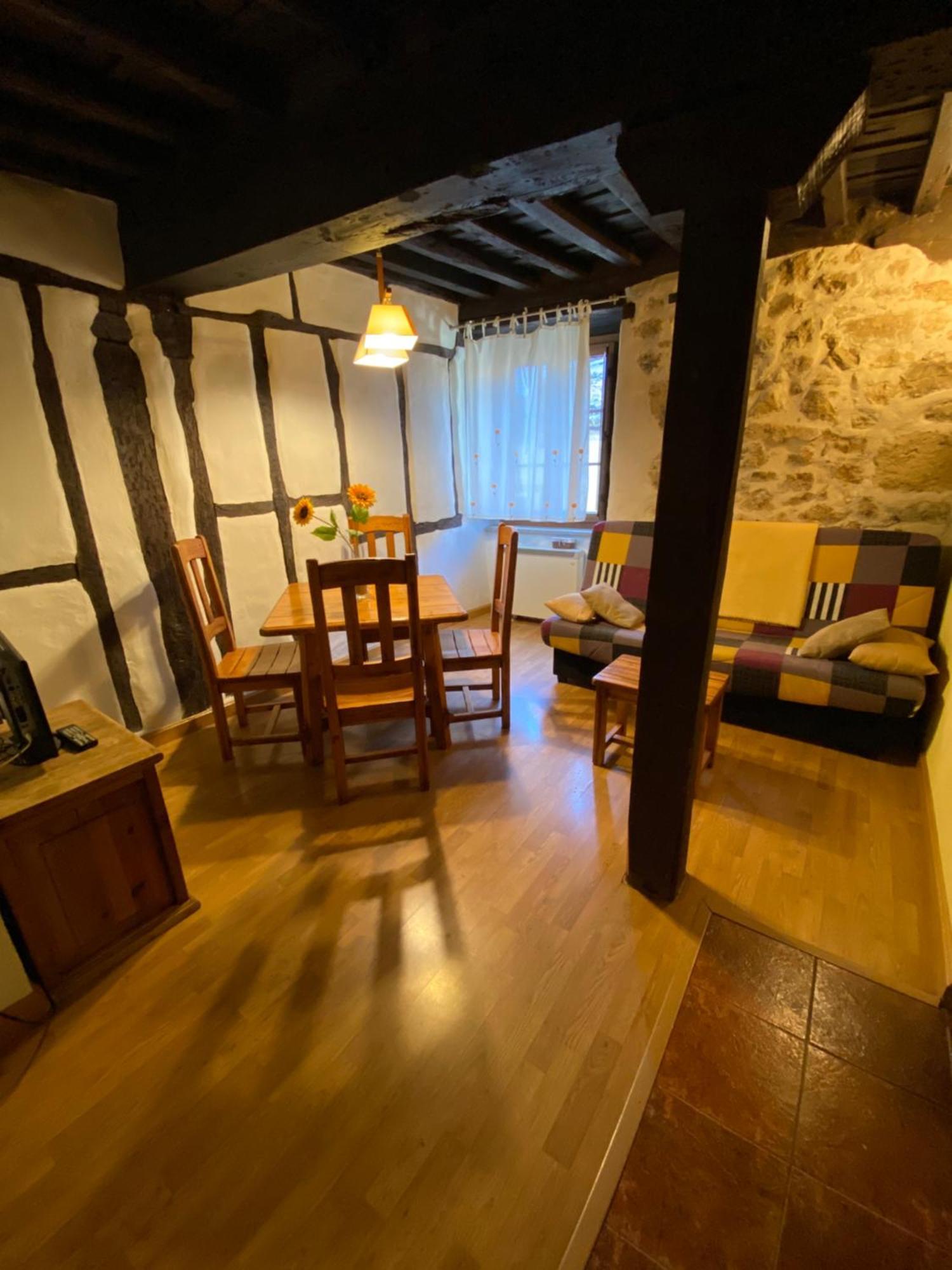 Apartamentos Rurales La Antigua Fonda Candelario Exterior photo
